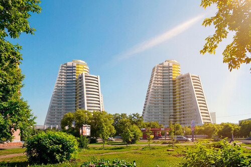 Расположен в уникальной точке Красноярска — с панорамными видами на ре